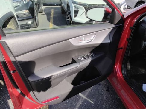Used 2023 Kia Forte LXS FWD image 10