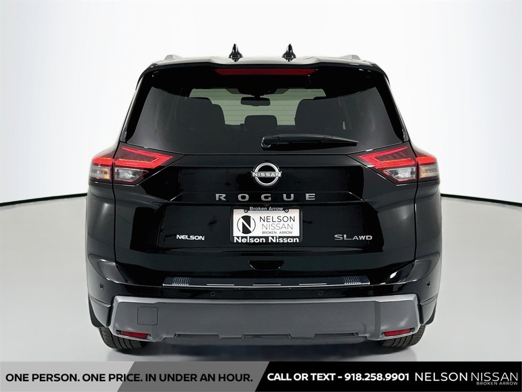 Certified 2025 Nissan Rogue SL w/ Tech Package AWD/4WD image 6