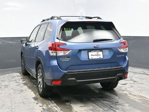 Used 2020 Subaru Forester Premium image 5