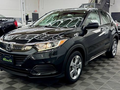 Used 2019 Honda HR-V LX image 1