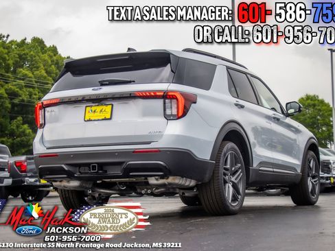 New 2026 Ford Explorer ST-Line AWD/4WD image 38