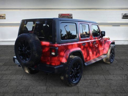 Used 2020 Jeep Wrangler Unlimited Sahara AWD/4WD image 7