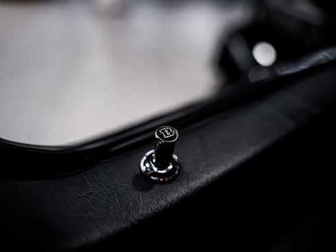 Used 2017 Mercedes-Benz G 550 Squared image 21