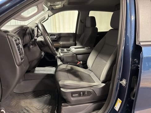 Certified 2022 Chevrolet Silverado 1500 RST w/ LPO, Blackout Package AWD/4WD image 5