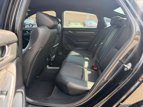 Used 2019 Honda Accord Sport image 9