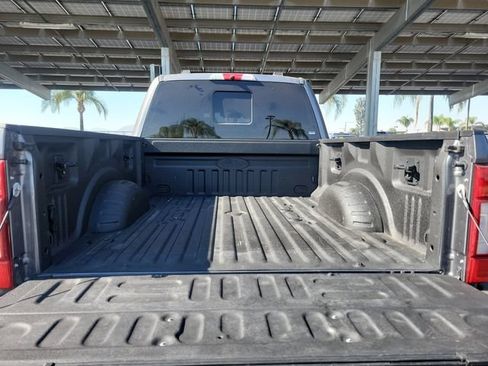 Used 2022 Ford F350 Platinum w/ Tremor Off-Road Package AWD/4WD image 28