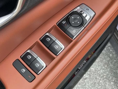 Certified 2025 Kia Carnival EX FWD image 23