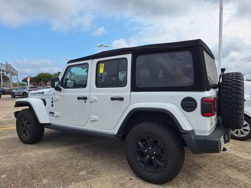 Used 2019 Jeep Wrangler Unlimited Sahara w/ Quick Order Package 24M Moab AWD/4WD image 5