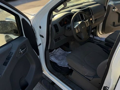 Used 2015 Nissan Frontier SV w/ SV Value Truck Package image 22