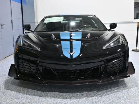 New 2026 Chevrolet Corvette ZR1 w/ ZR1 Carbon Fiber Aero Package image 3