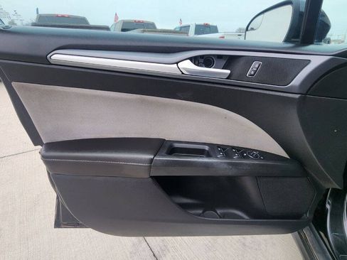 Used 2013 Ford Fusion S FWD image 11