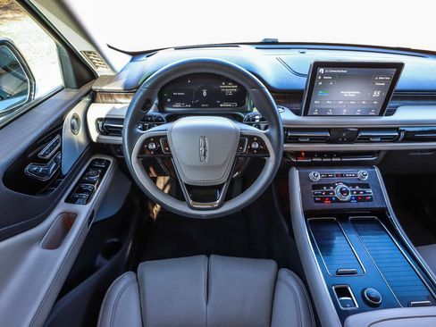 Used 2022 Lincoln Aviator Reserve w/ Equipment Group 201A image 33