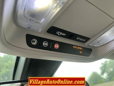 Used 2016 Chevrolet Malibu LT FWD image 15