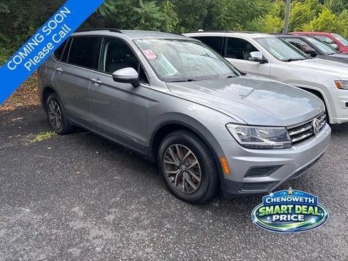 Used 2020 Volkswagen Tiguan SE R-Line AWD/4WD image 2