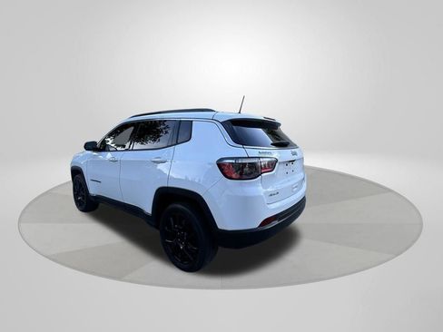 Used 2022 Jeep Compass Latitude AWD/4WD image 5