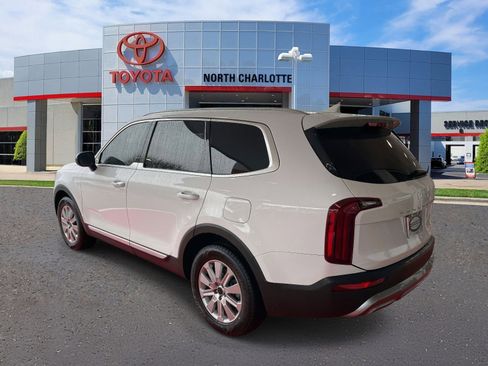 Used 2022 Kia Telluride S image 6