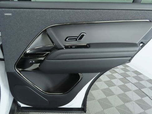 New 2025 Land Rover Range Rover Sport image 28