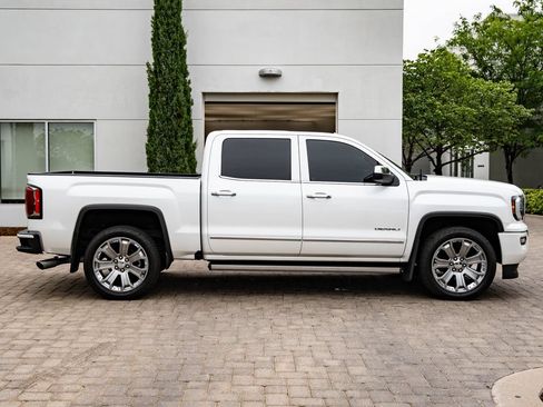 Used 2018 GMC Sierra 1500 Denali w/ Denali Ultimate Package AWD/4WD image 11