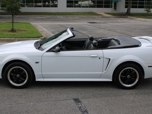 Used 2000 Ford Mustang GT RWD image 10