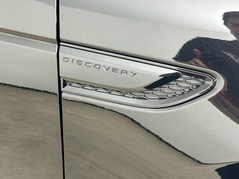New 2026 Land Rover Discovery Sport Landmark AWD/4WD image 9
