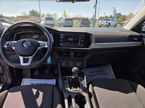 Used 2019 Volkswagen Jetta S image 12