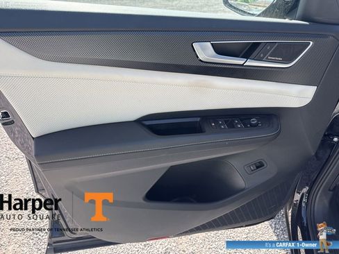 Used 2025 Volkswagen Atlas Cross Sport SEL Premium R-Line image 19