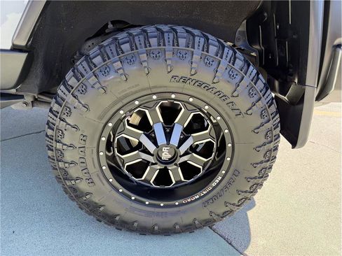 Used 2014 Toyota FJ Cruiser 4WD w/ Convenience Package image 10