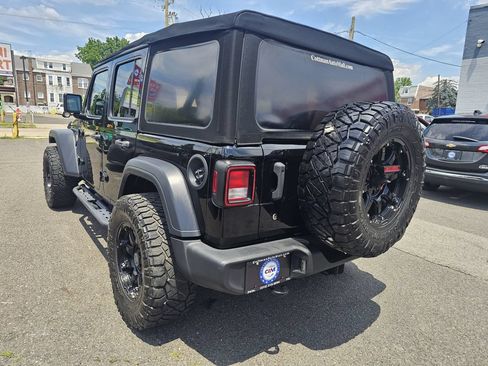 Used 2018 Jeep Wrangler Unlimited Sport S AWD/4WD image 7