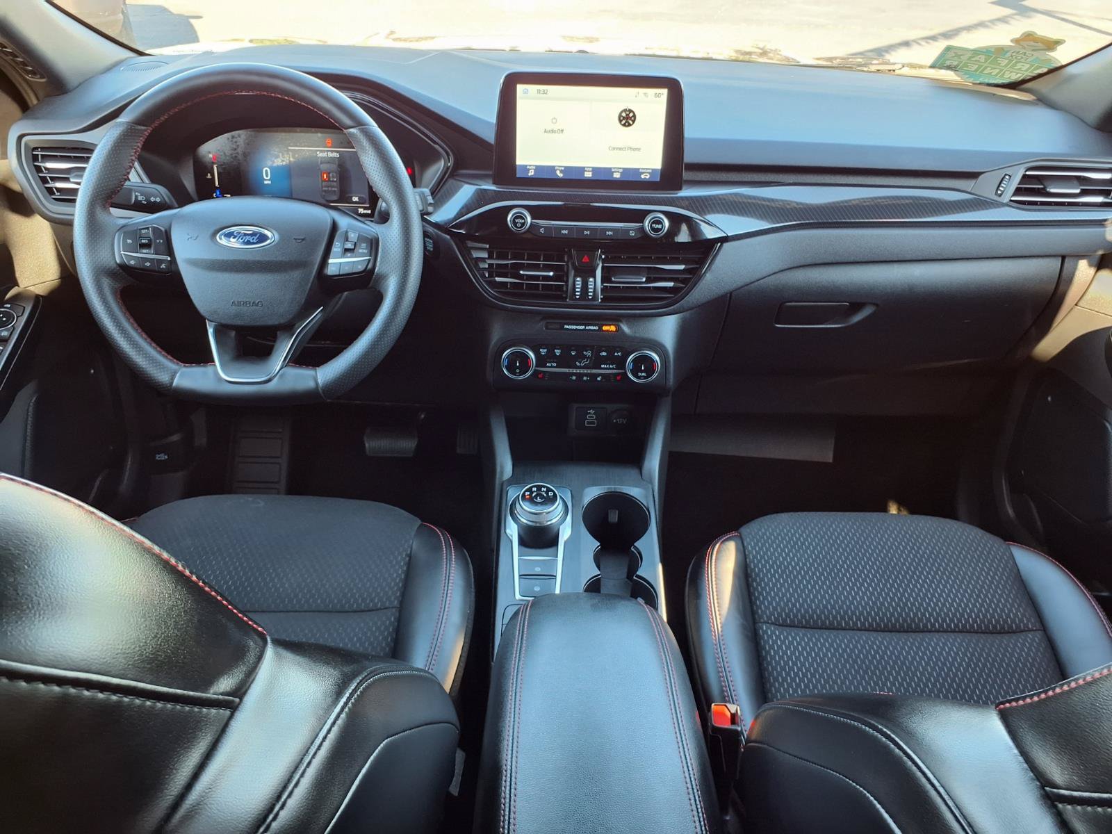 Used 2025 Ford Escape ST-Line Select AWD/4WD image 9
