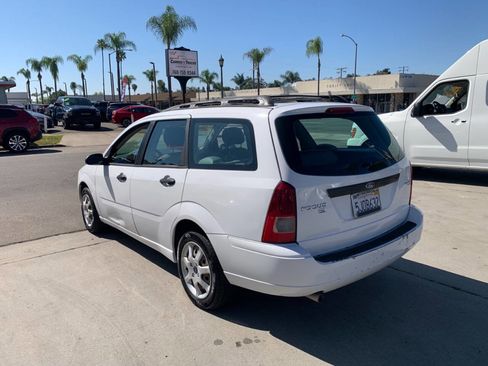Used 2005 Ford Focus SE FWD image 5