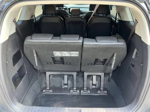 Used 2026 Kia Carnival FWD image 35