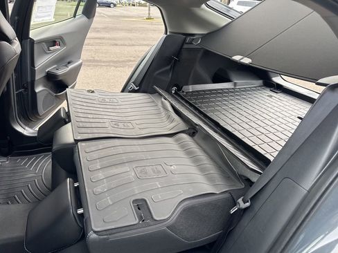 Used 2024 Toyota Prius Limited image 16