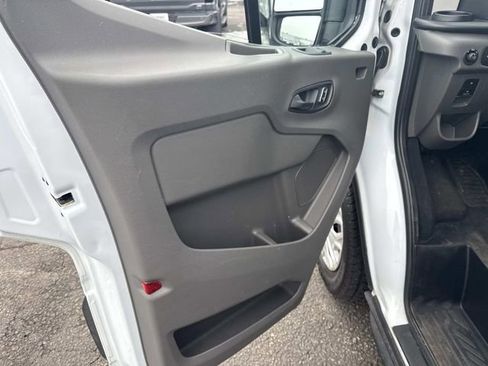 Used 2023 Ford Transit 350 XLT image 25
