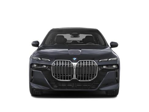 Used 2026 BMW 740i xDrive AWD/4WD image 7