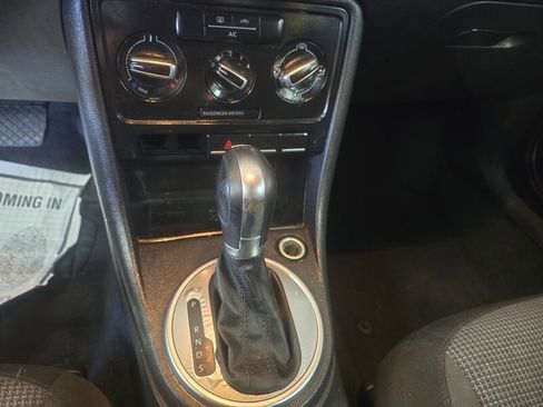 Used 2018 Volkswagen Beetle 2.0T Coast image 16