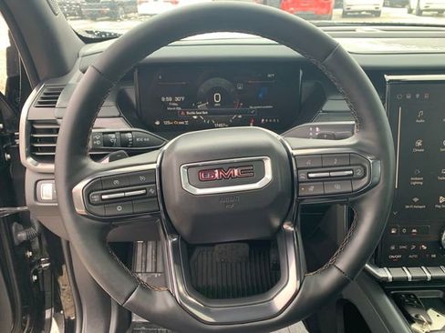 Used 2025 GMC Acadia AT4 image 23