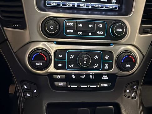 Used 2017 GMC Yukon XL SLT w/ HD Trailering Package AWD/4WD image 31