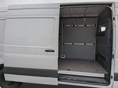 Used 2024 Mercedes-Benz Sprinter 2500 w/ Acoustic Package image 16