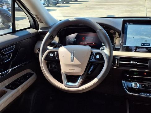 Certified 2024 Lincoln Corsair FWD image 7