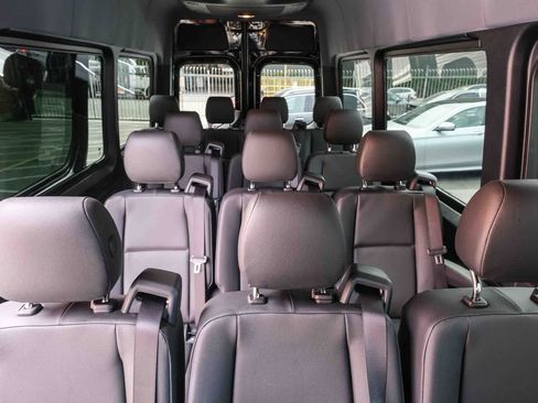 Used 2022 Mercedes-Benz Sprinter 2500 image 23