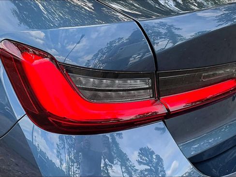 Certified 2025 BMW 330i Sedan RWD image 28