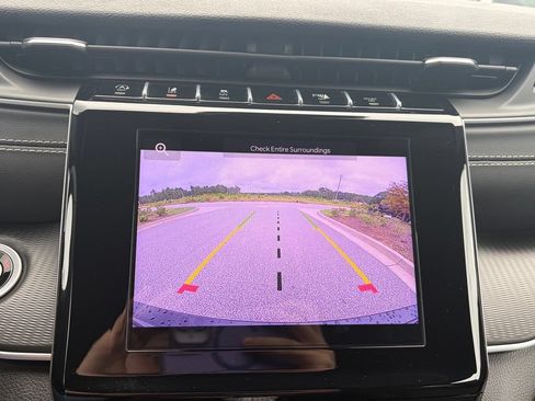 Used 2024 Hyundai Venue SE FWD image 50