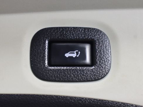 Used 2020 Nissan Rogue SV AWD/4WD image 38