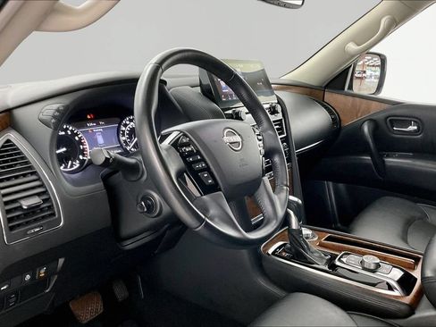 Used 2024 Nissan Armada SL w/ Captain's Chairs Package AWD/4WD image 17