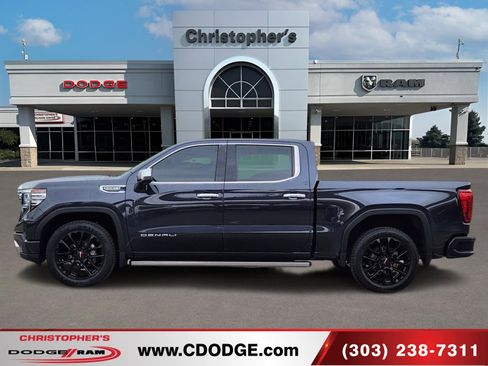 Used 2023 GMC Sierra 1500 Denali w/ Technology Package AWD/4WD image 6