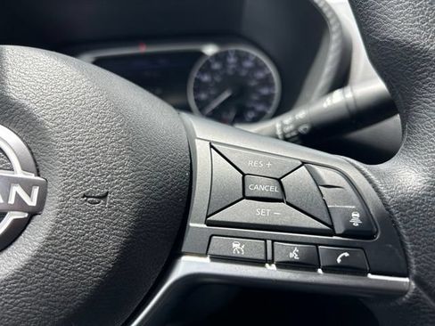 Used 2025 Nissan Sentra SV FWD image 15
