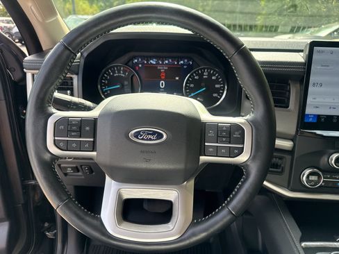 Used 2022 Ford Expedition Max XLT AWD/4WD image 22