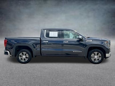 Used 2025 GMC Sierra 1500 SLT RWD image 4