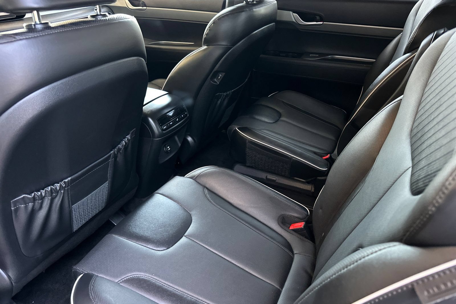 Used 2025 Hyundai Palisade SEL FWD image 14