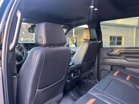 Used 2024 GMC Sierra 2500 AT4 w/ AT4 Premium Plus Package AWD/4WD image 15